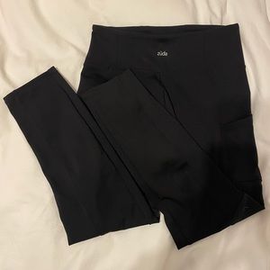 Zūda Black Leggings XSP 4 pockets
